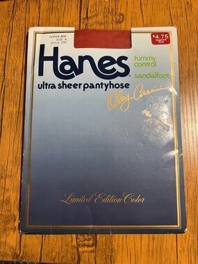 Vtg Hanes Oleg Cassini Ultra Sheer Pantyhose Limited Ed. Color Pepper Red Size A